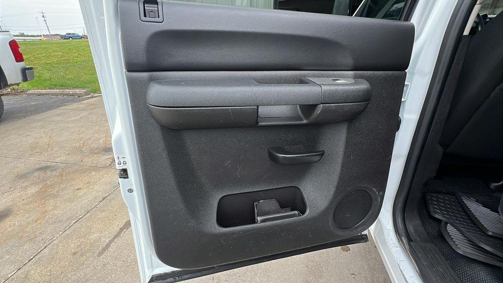 used 2014 Chevrolet Silverado 2500 car, priced at $19,995