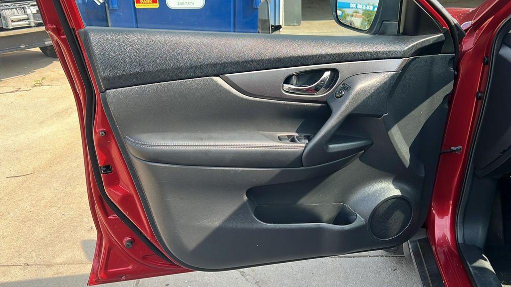 used 2015 Nissan Rogue car, priced at $10,995