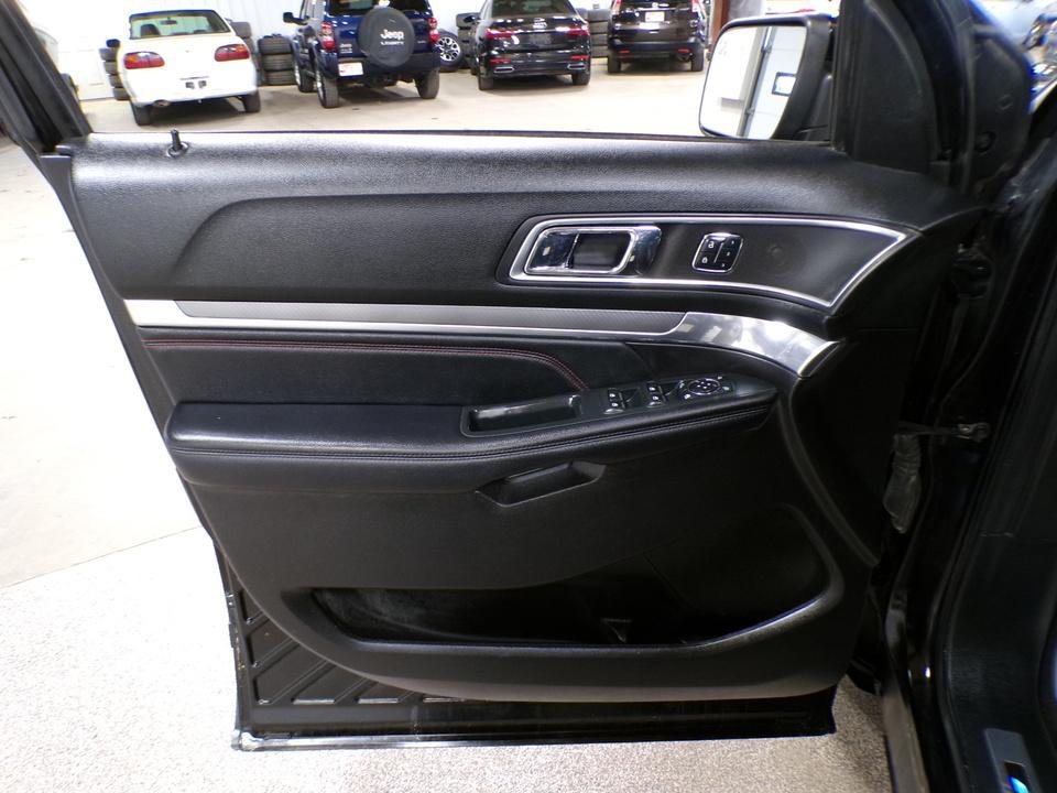 used 2020 Chevrolet Suburban car, priced at $19,995