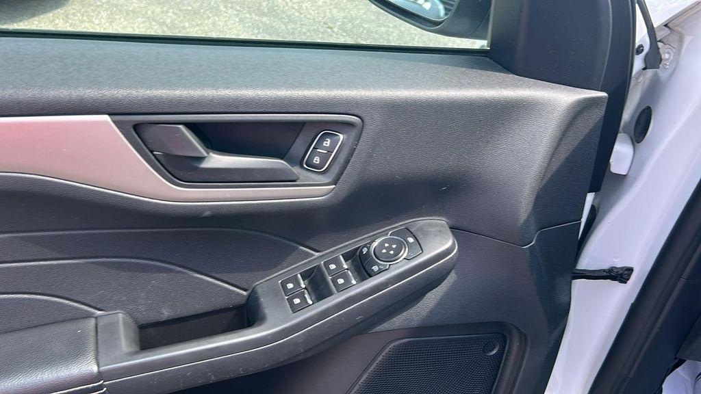 used 2022 Ford Escape car, priced at $13,995