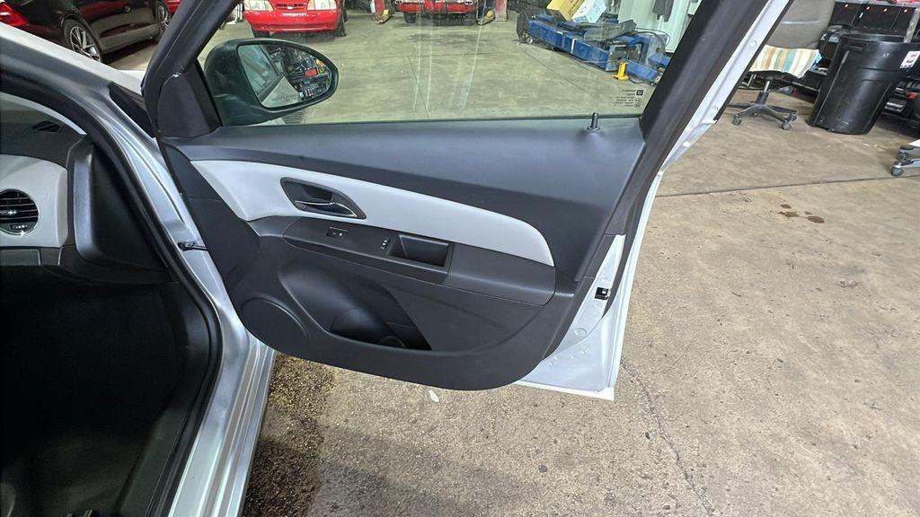 used 2016 Chevrolet Cruze Limited car, priced at $7,995