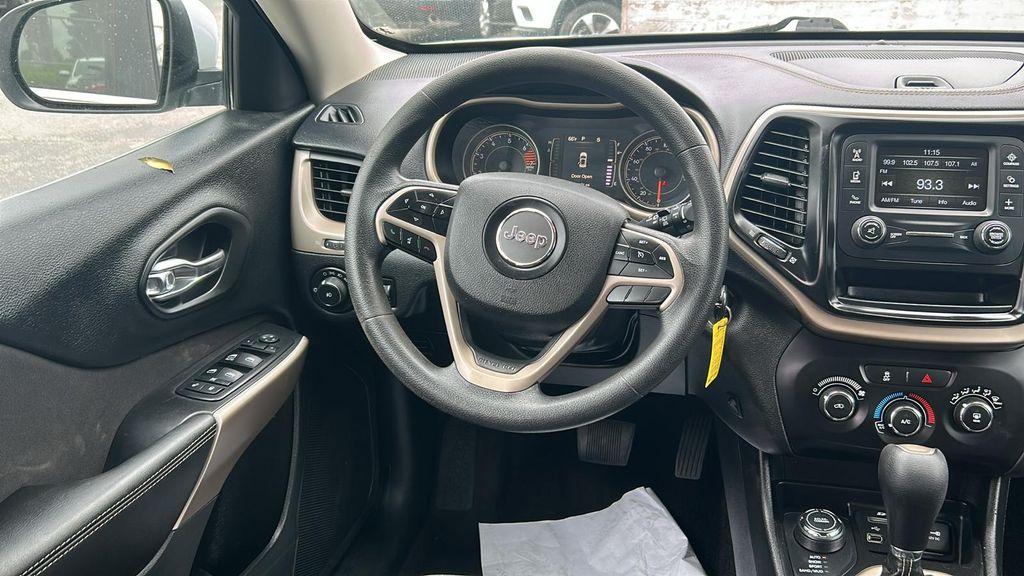 used 2018 Jeep Cherokee car, priced at $9,995