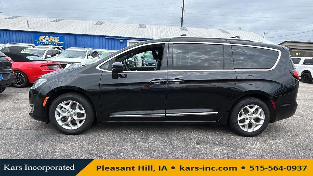 used 2020 Chrysler Pacifica car, priced at $17,995