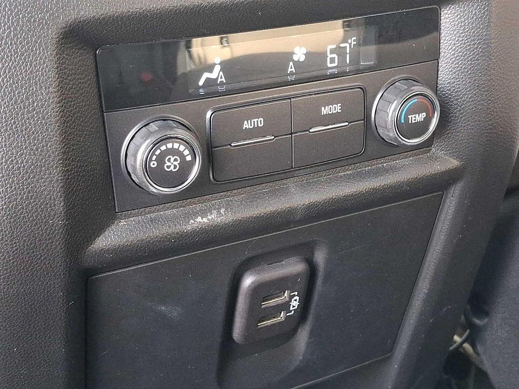 used 2023 Chevrolet Traverse car, priced at $28,800