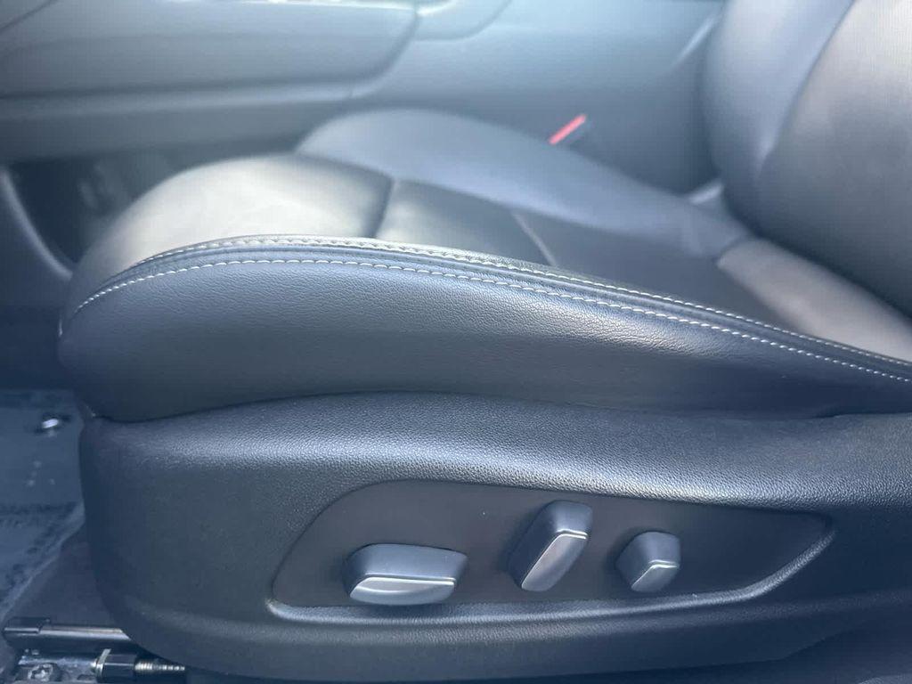 used 2023 Cadillac XT6 car, priced at $28,898