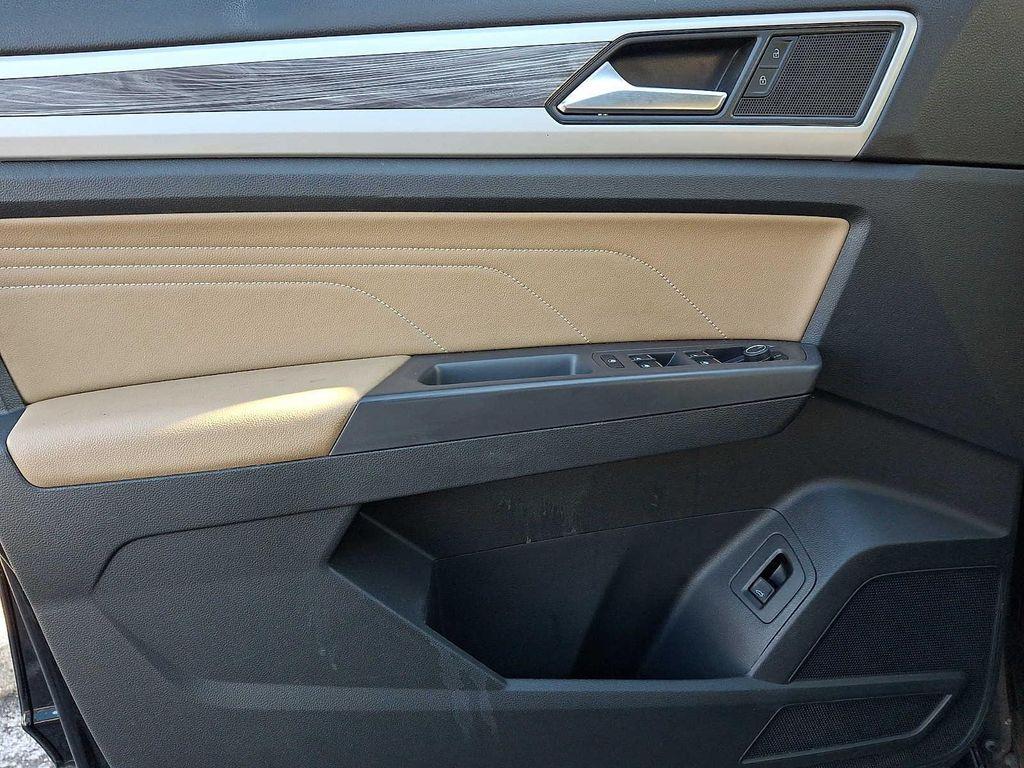 used 2021 Volkswagen Atlas Cross Sport car, priced at $18,604