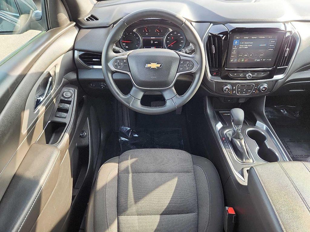 used 2023 Chevrolet Traverse car, priced at $28,409