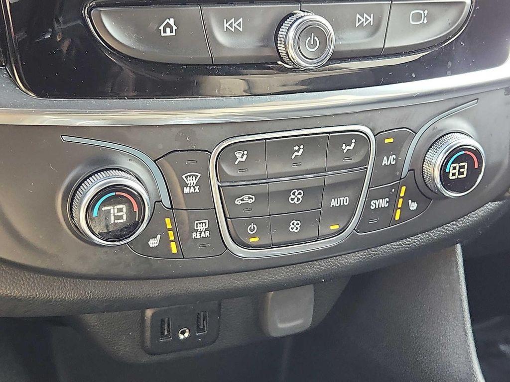 used 2023 Chevrolet Traverse car, priced at $28,409