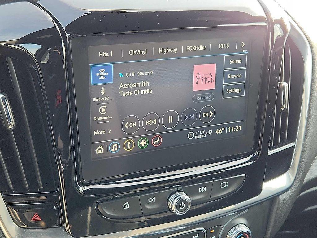 used 2023 Chevrolet Traverse car, priced at $28,409