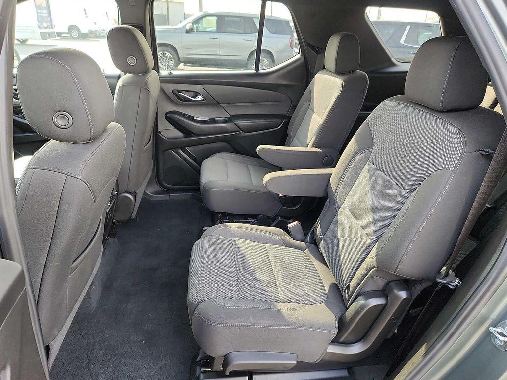 used 2023 Chevrolet Traverse car, priced at $28,409