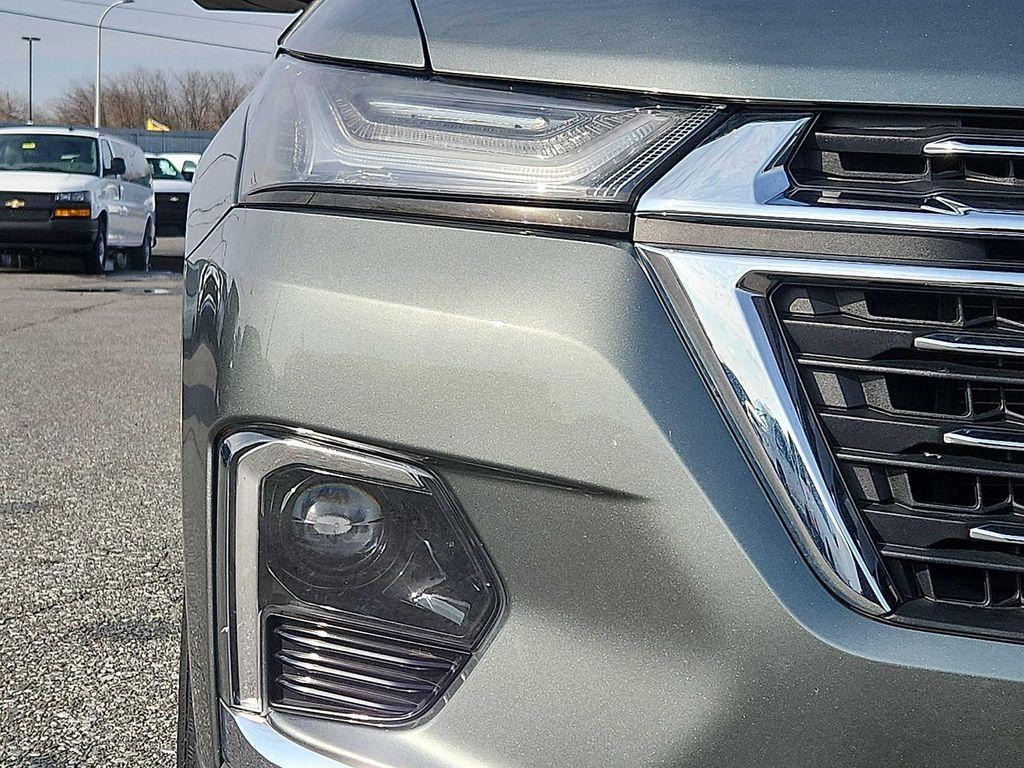 used 2023 Chevrolet Traverse car, priced at $28,409