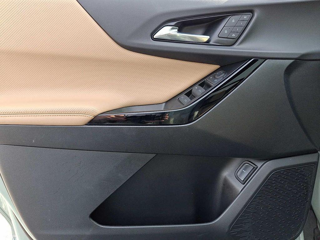 used 2025 Chevrolet Equinox car, priced at $36,018