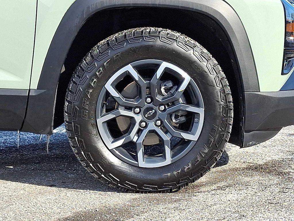 used 2025 Chevrolet Equinox car, priced at $36,018