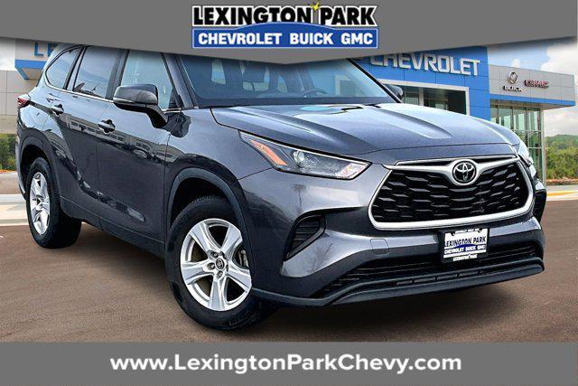 used 2023 Toyota Highlander car, priced at $29,500