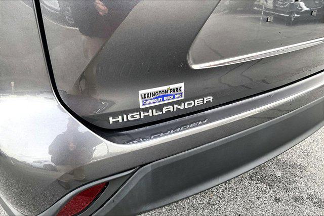 used 2023 Toyota Highlander car, priced at $29,500