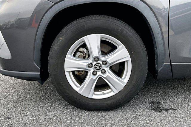 used 2023 Toyota Highlander car, priced at $29,500