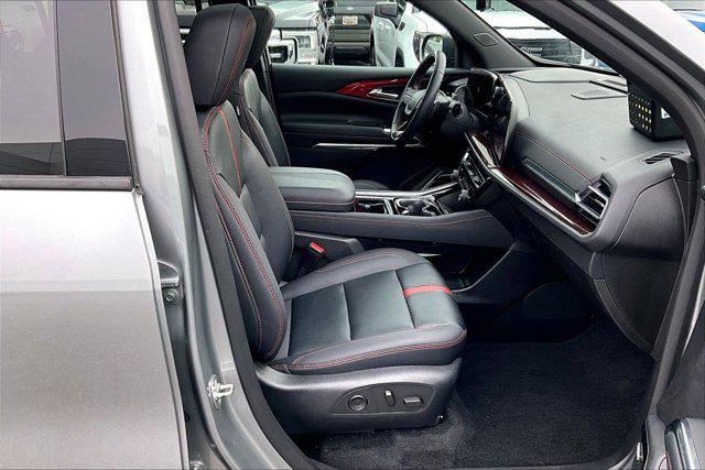 used 2024 Chevrolet Traverse car, priced at $44,400