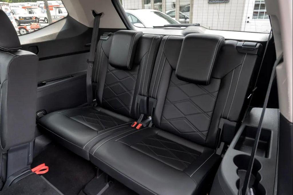 used 2024 Volkswagen Atlas car, priced at $32,500