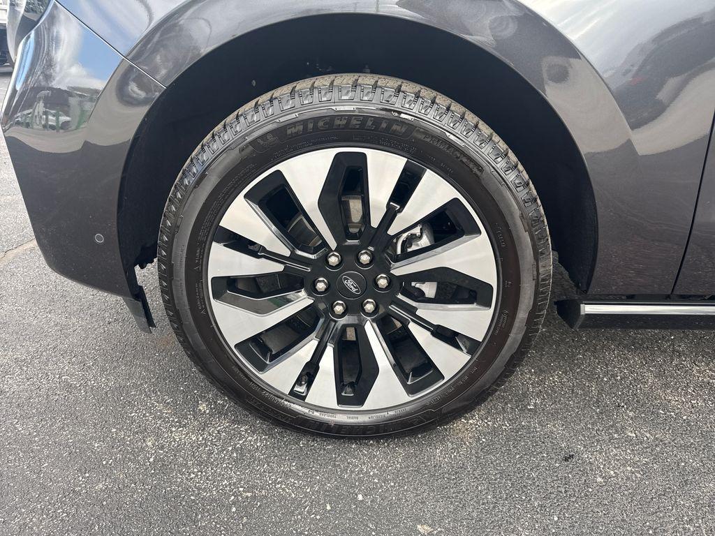 used 2025 Ford Expedition car, priced at $71,973