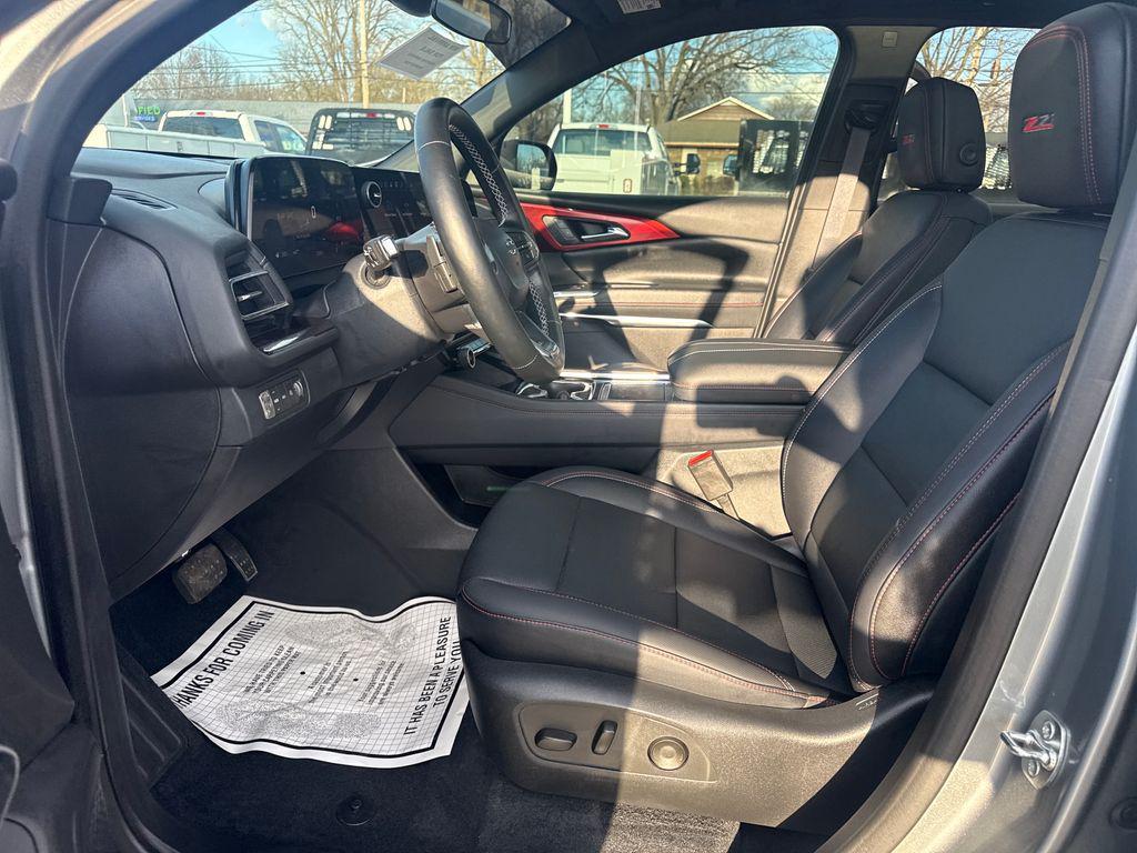 used 2025 Chevrolet Traverse car, priced at $46,532