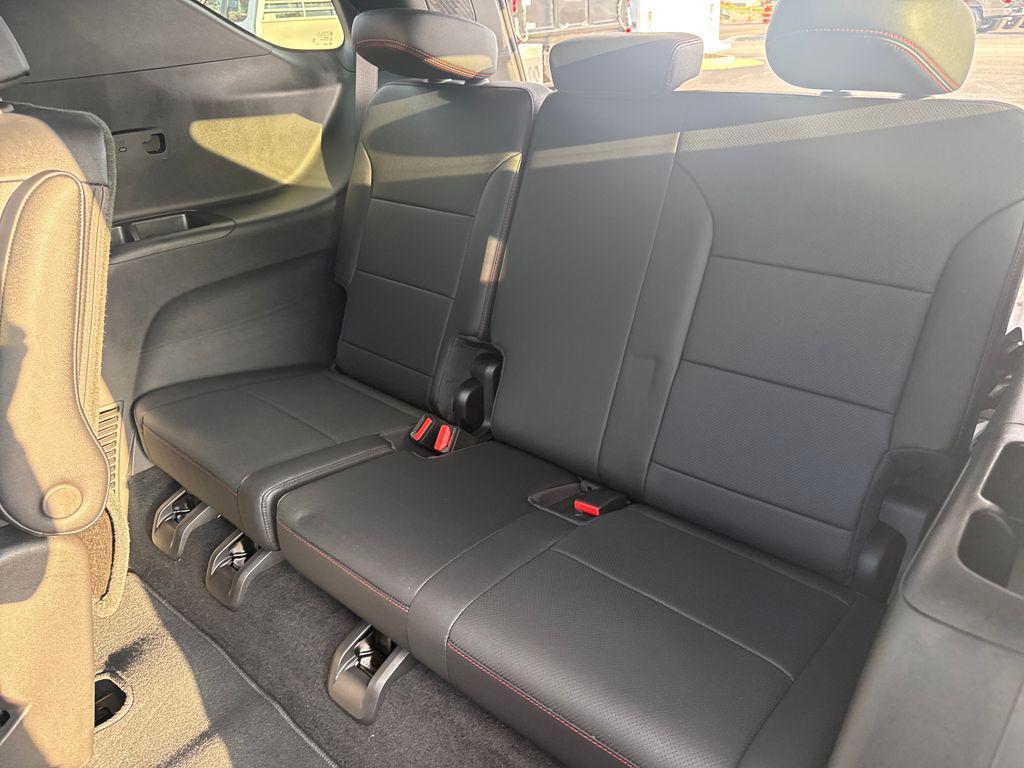 used 2025 Chevrolet Traverse car, priced at $46,532