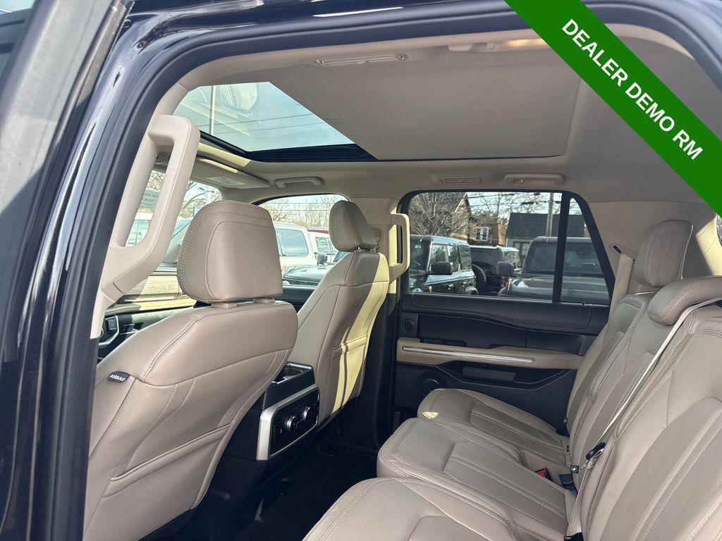used 2024 Ford Expedition car, priced at $43,863