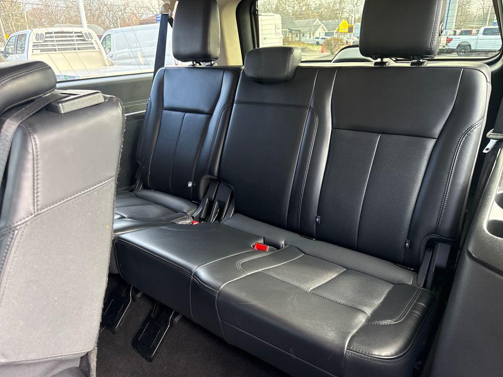 used 2024 Ford Expedition car, priced at $39,855