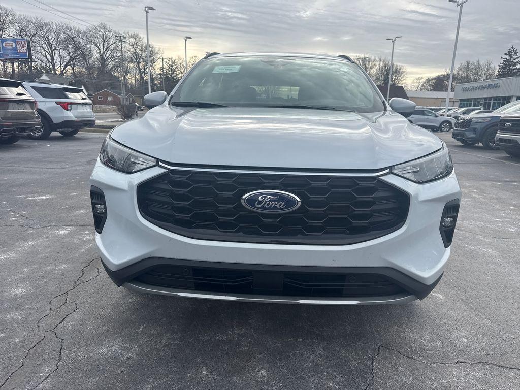 used 2025 Ford Escape car, priced at $26,997