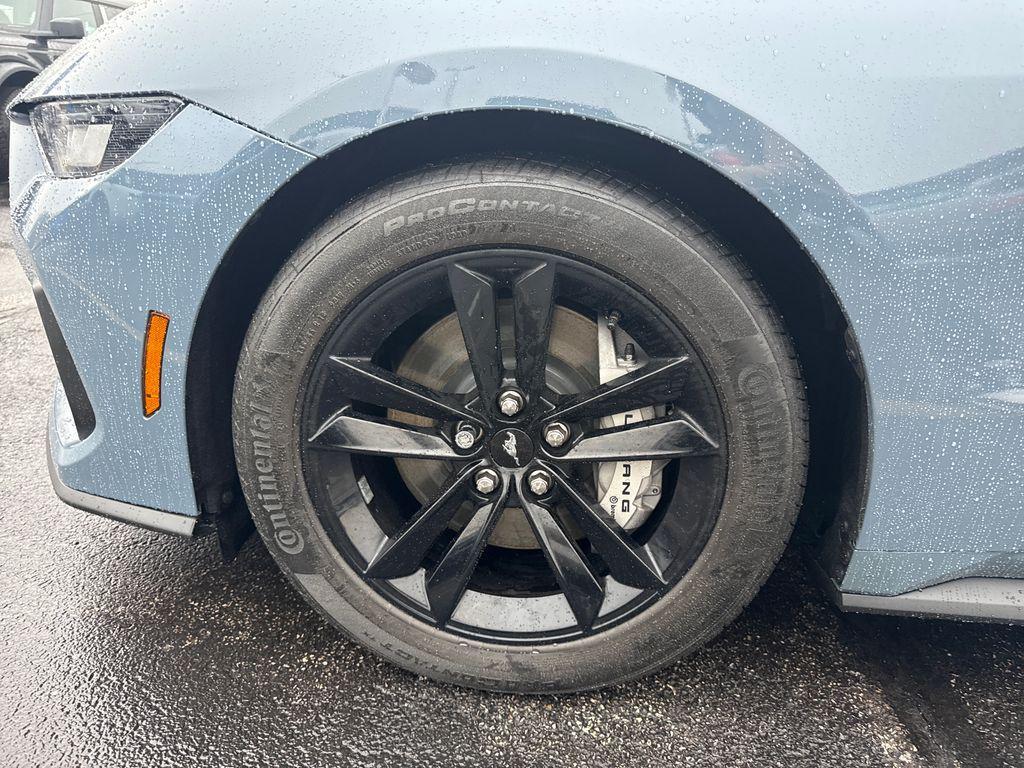 used 2025 Ford Mustang car, priced at $43,865