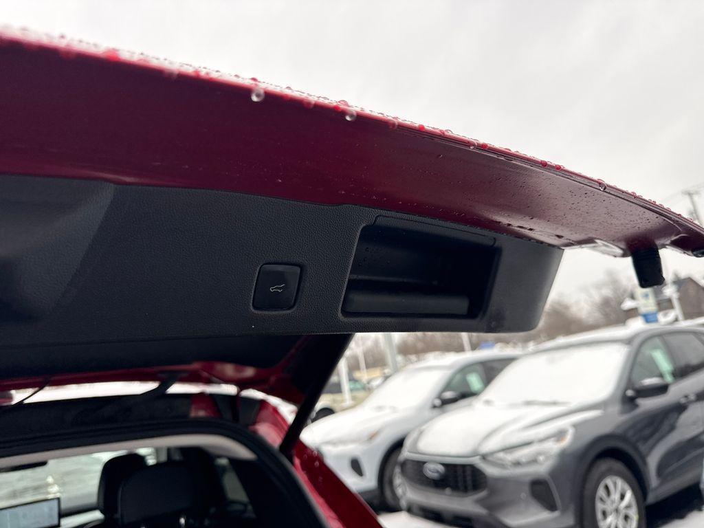 used 2023 Ford Escape car, priced at $24,913