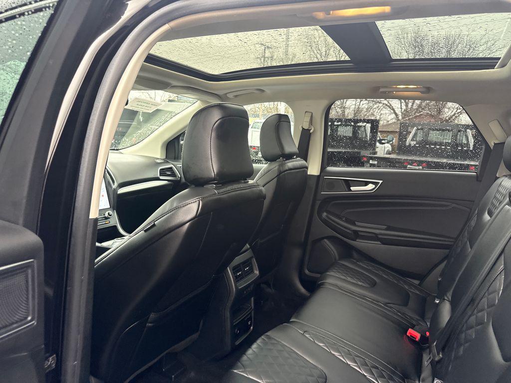 used 2023 Ford Edge car, priced at $28,604