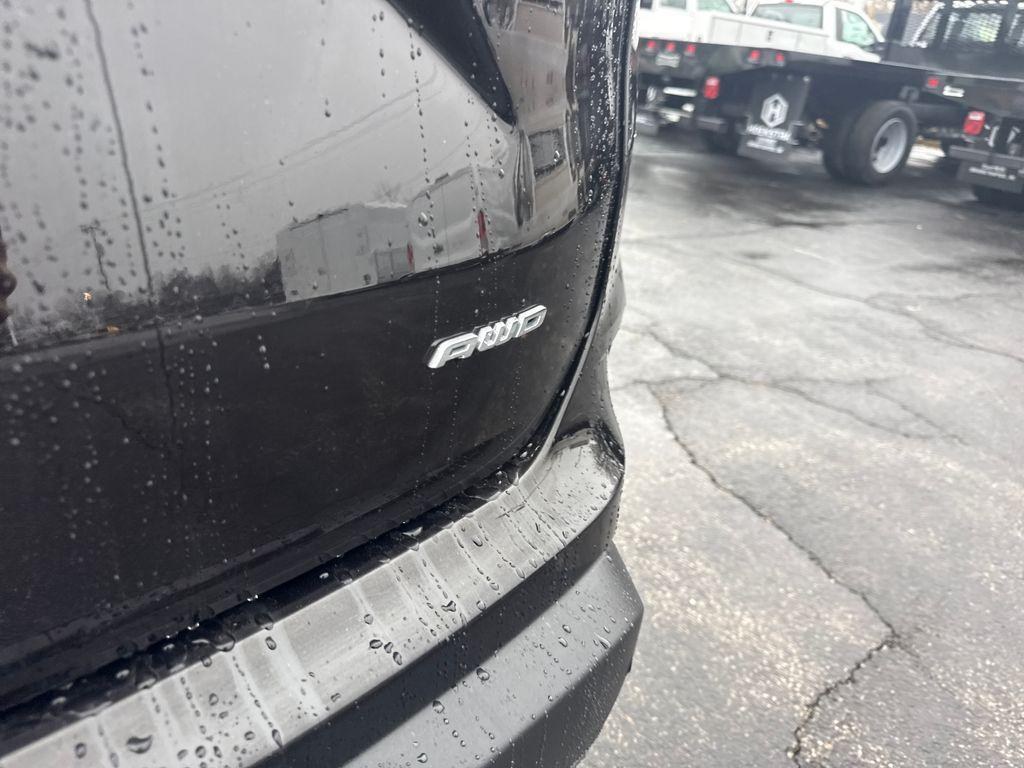 used 2023 Ford Edge car, priced at $28,604