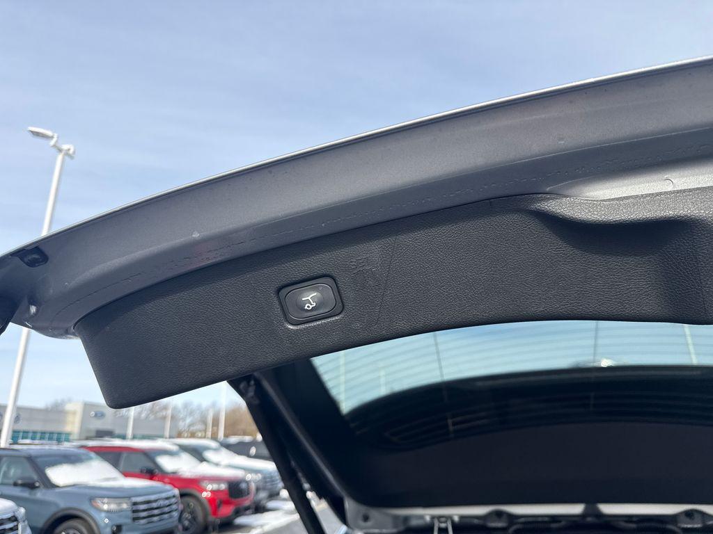 used 2024 Ford Edge car, priced at $25,219