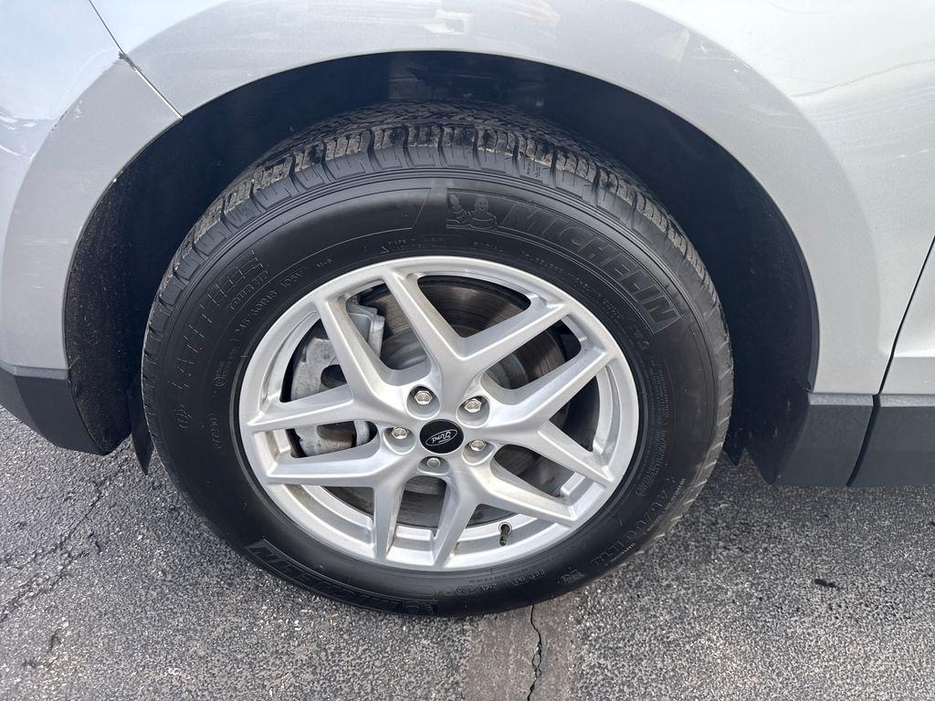 used 2024 Ford Edge car, priced at $25,219