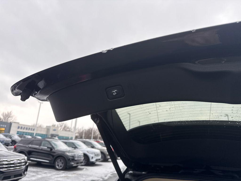 used 2023 Ford Edge car, priced at $24,352