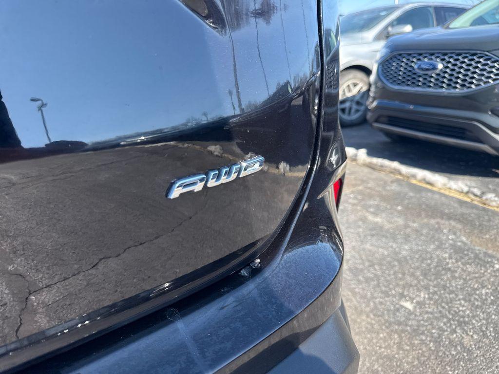 used 2024 Ford Edge car, priced at $25,582