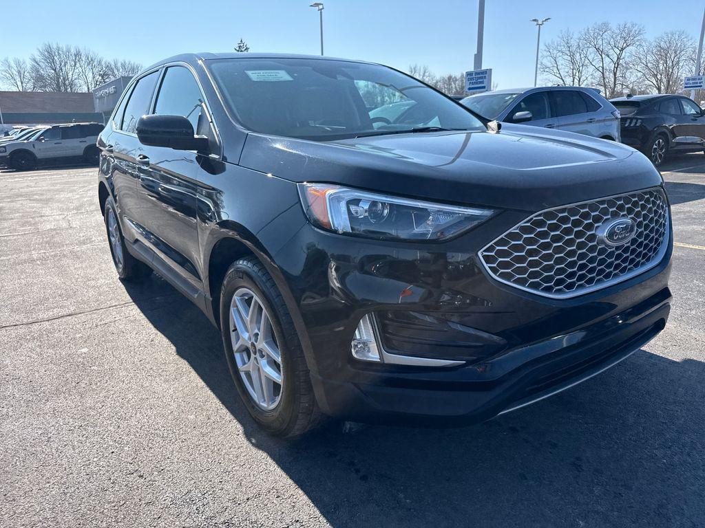 used 2024 Ford Edge car, priced at $25,582