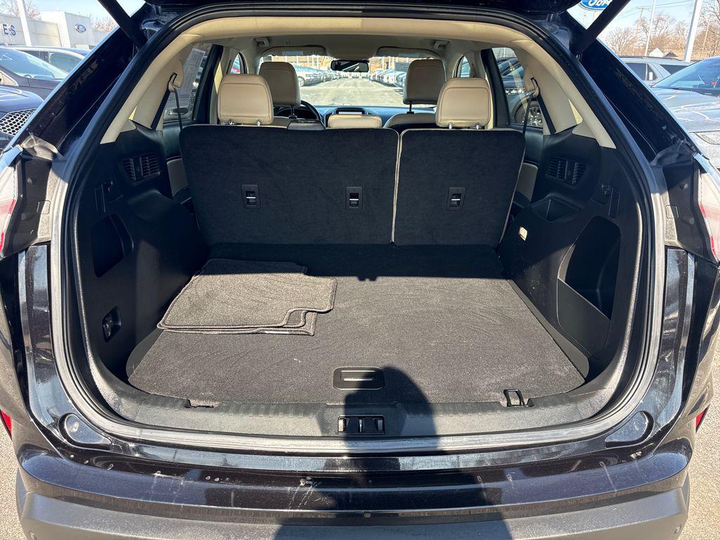 used 2024 Ford Edge car, priced at $25,582