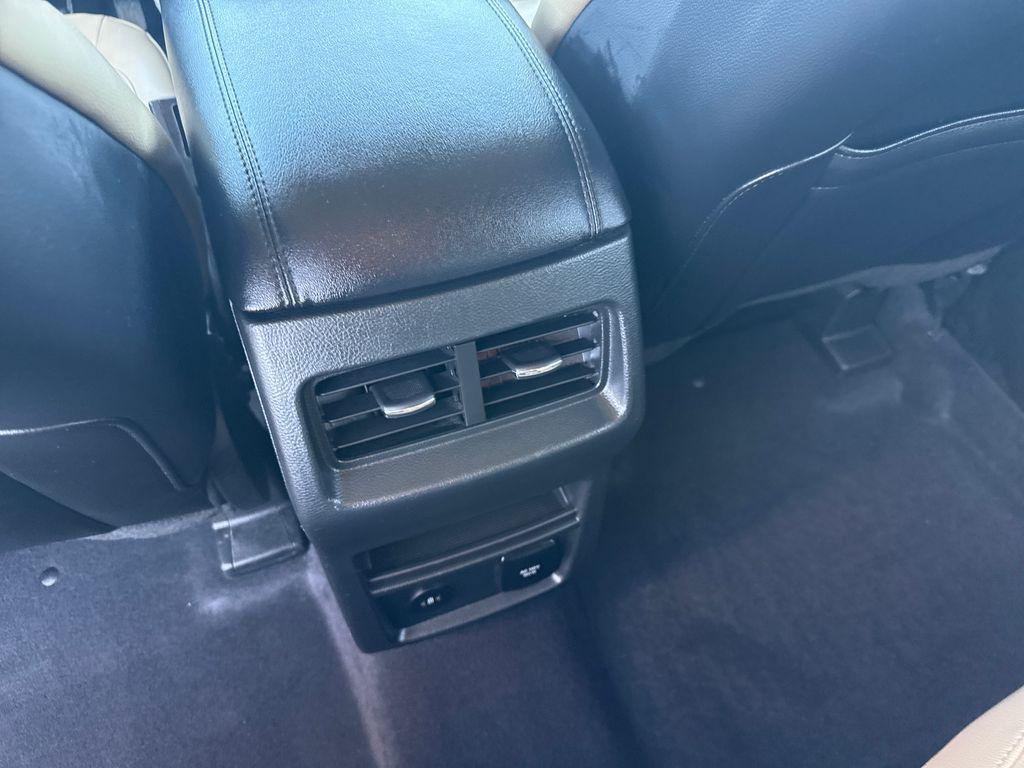 used 2024 Ford Edge car, priced at $25,582