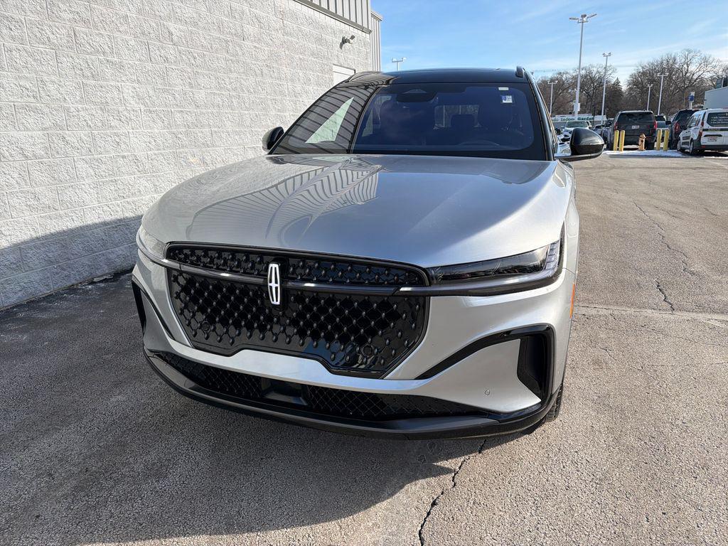 used 2025 Lincoln Nautilus car, priced at $58,570