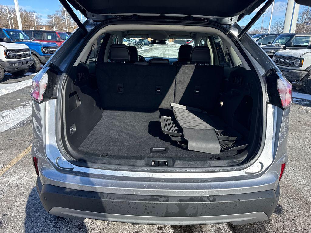 used 2024 Ford Edge car, priced at $25,864
