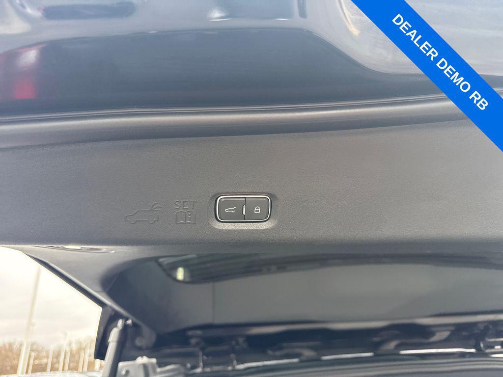 used 2025 Ford Expedition car, priced at $74,773