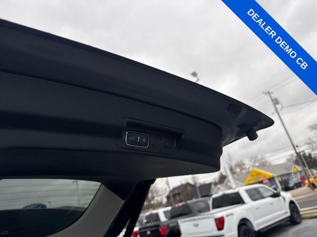 used 2025 Ford Explorer car, priced at $34,997