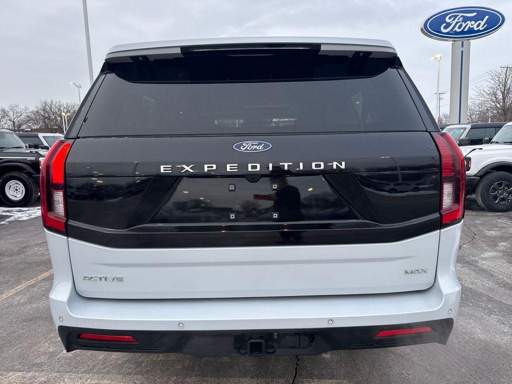 used 2025 Ford Expedition car, priced at $61,474