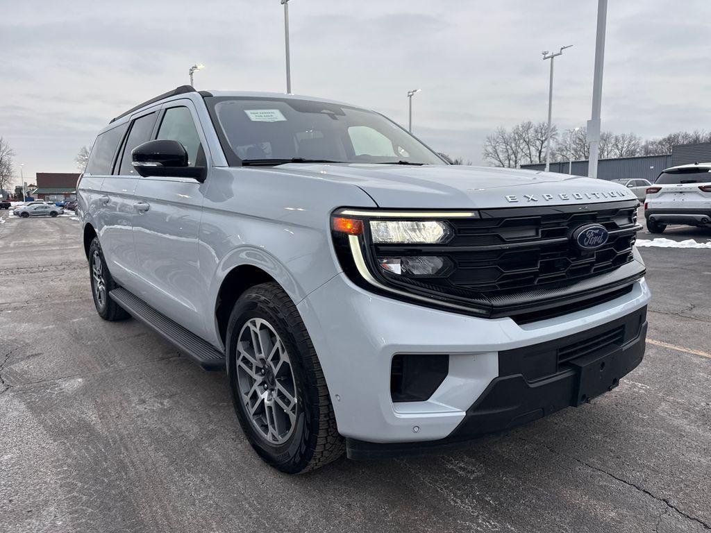 used 2025 Ford Expedition car, priced at $61,474