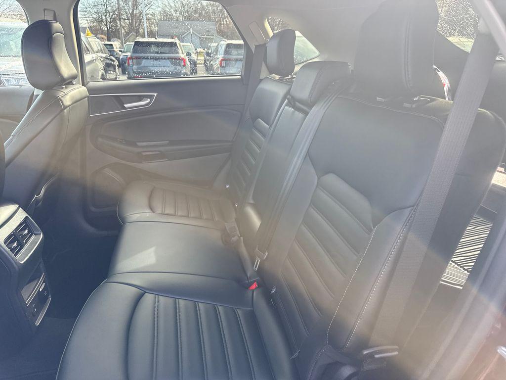 used 2024 Ford Edge car, priced at $28,584
