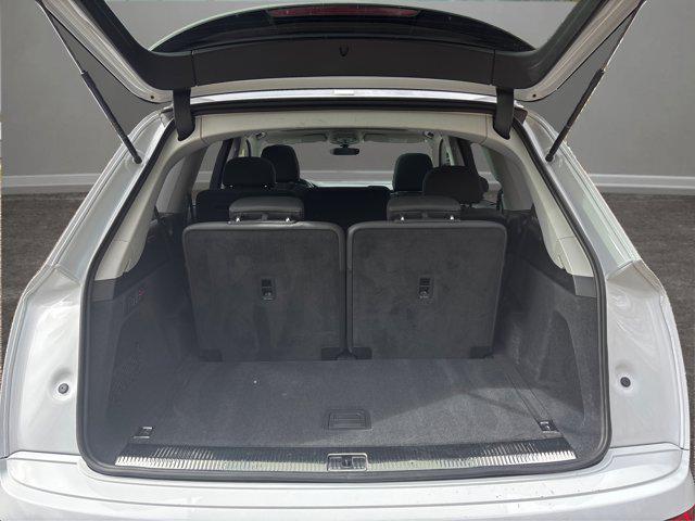 used 2022 Audi Q7 car, priced at $37,400