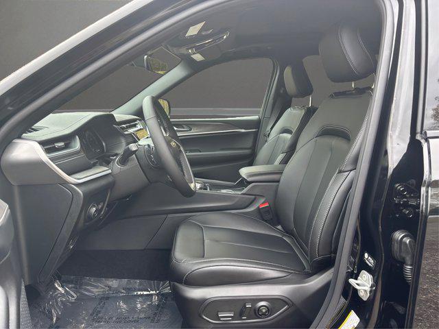 new 2025 Jeep Grand Cherokee car, priced at $38,365