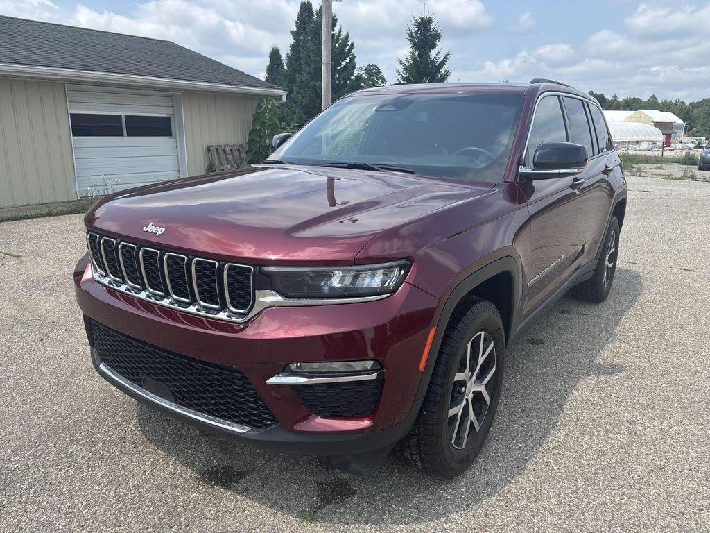 used 2024 Jeep Grand Cherokee car, priced at $31,380