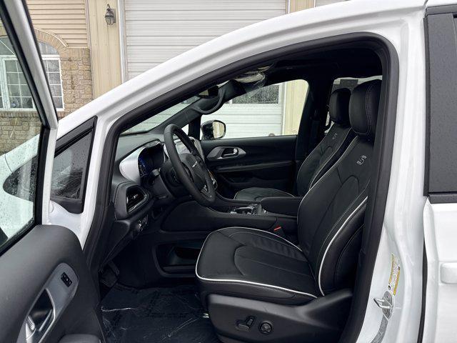 new 2026 Chrysler Pacifica car, priced at $51,302